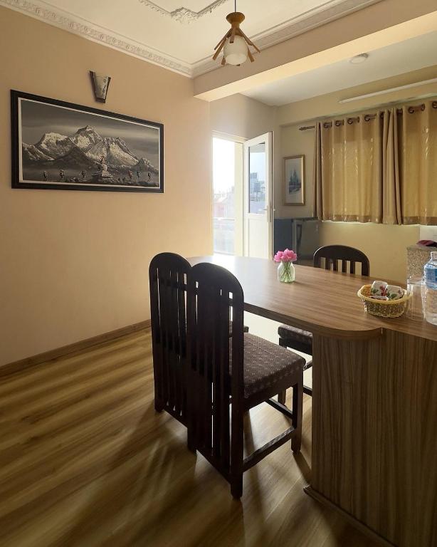 Dining Area — Apartment 2 — 1st Floor